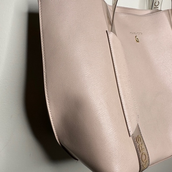 Michael Kors | Dusty Rose Tote Bag - Picture 7 of 16